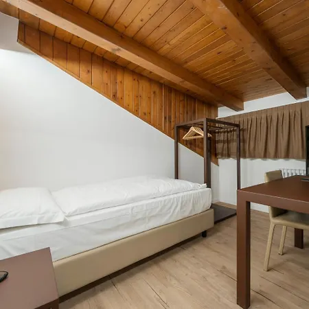 Sorapis Hotel *